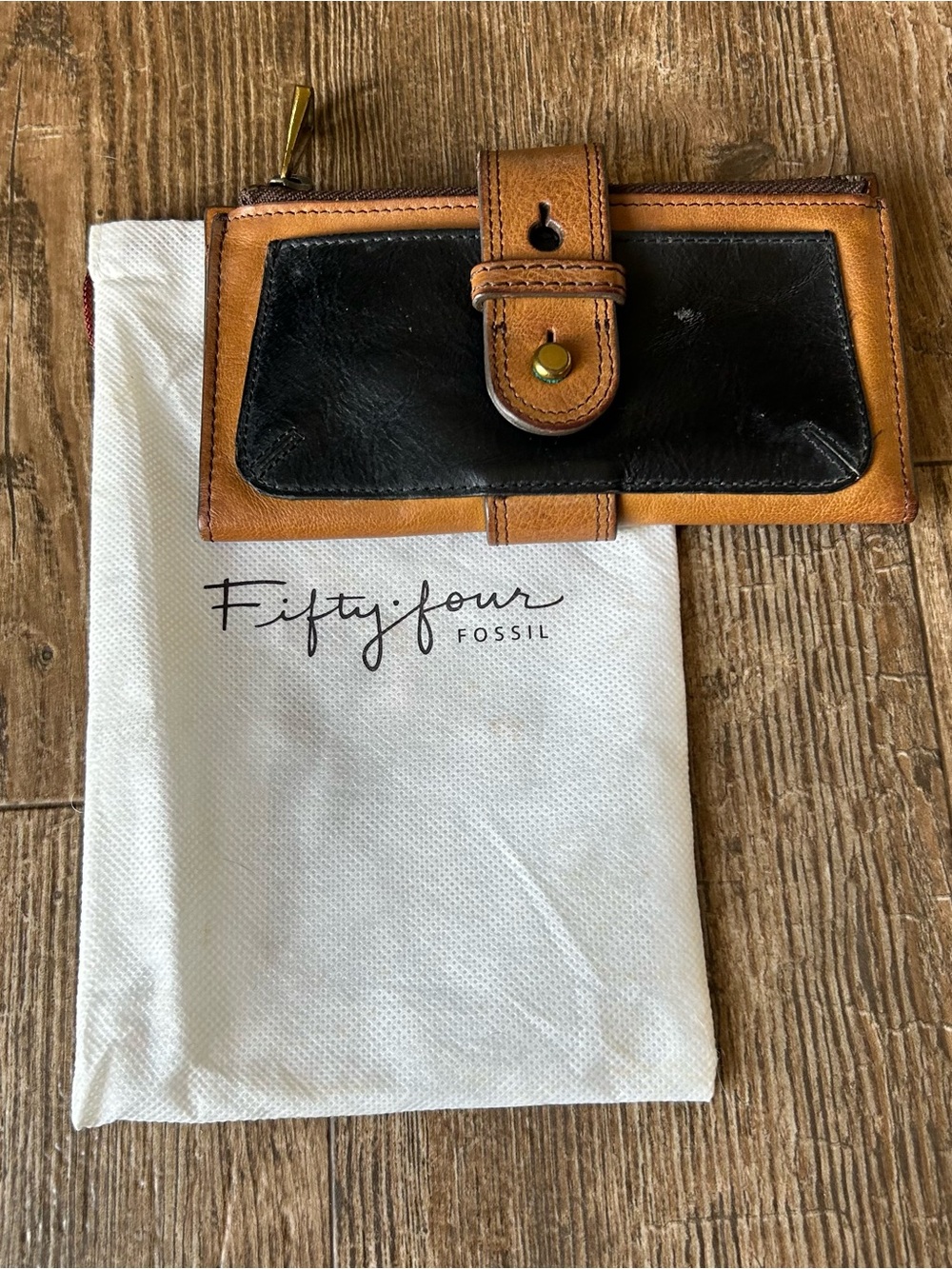 Vintage Fifty-Four Fossil Tan and Black Leather Snap Wallet